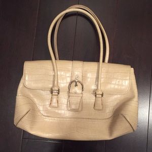 New York & Co beige embossed crocodile print handbag
